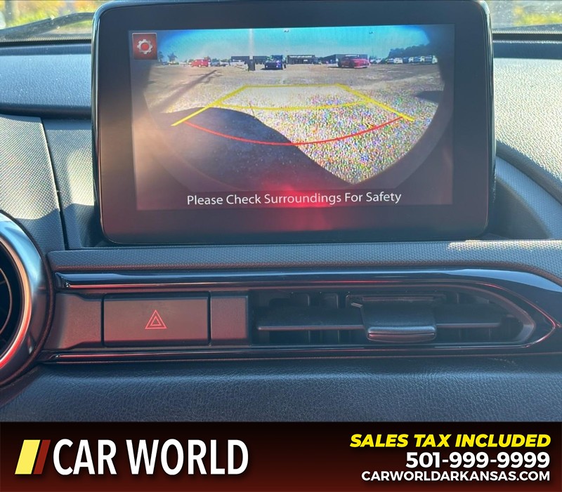 Mazda MX-5 Miata RF Vehicle Full-screen Gallery Image 14