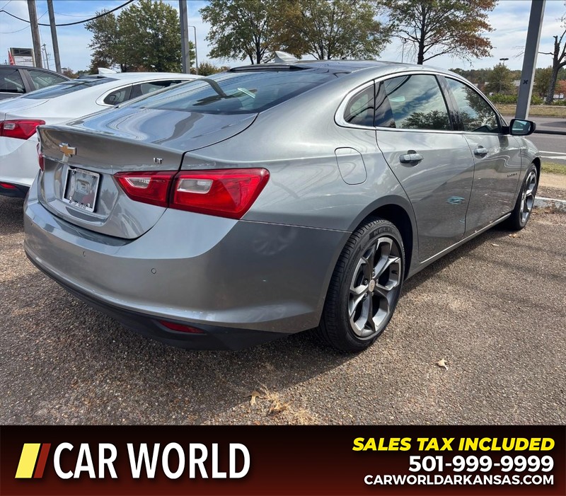 Chevrolet Malibu Vehicle Full-screen Gallery Image 3