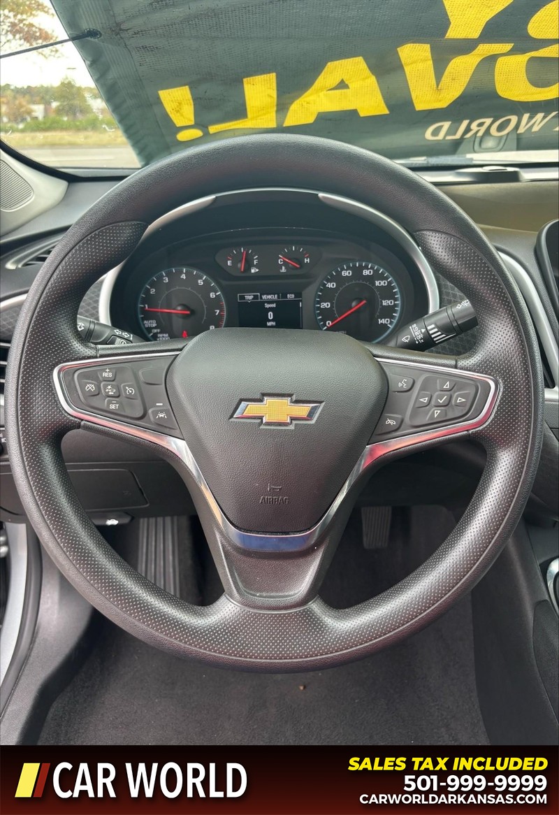 Chevrolet Malibu Vehicle Full-screen Gallery Image 17