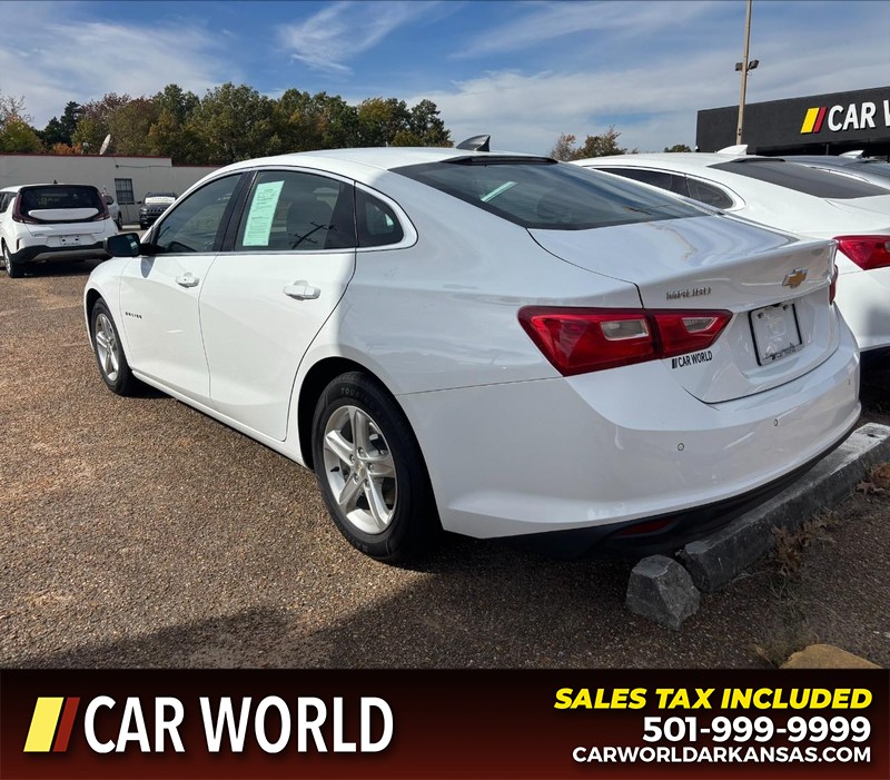 Chevrolet Malibu Vehicle Full-screen Gallery Image 5