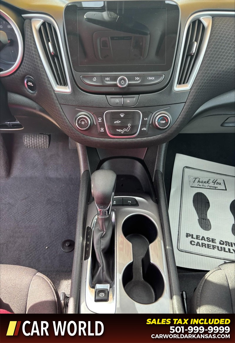 Chevrolet Malibu Vehicle Full-screen Gallery Image 14