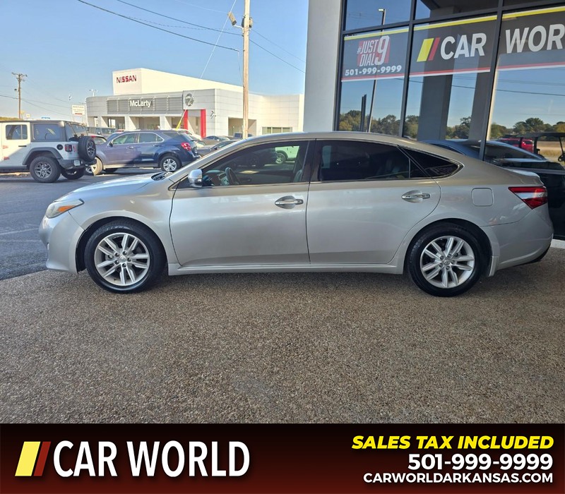 Toyota Avalon Vehicle Full-screen Gallery Image 4