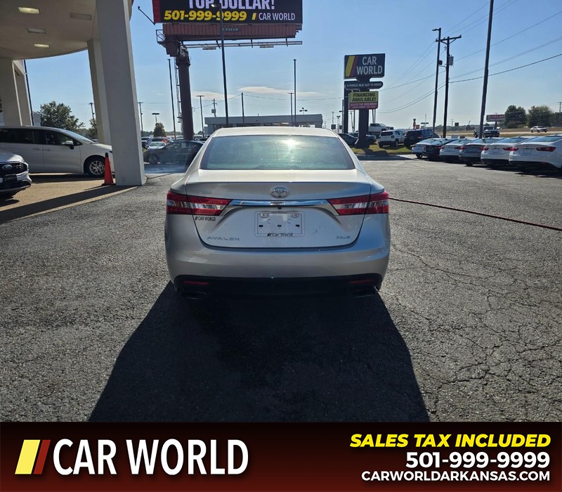 Toyota Avalon Vehicle Full-screen Gallery Image 5