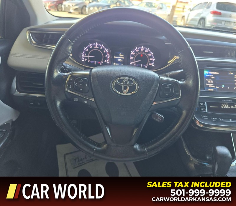 Toyota Avalon Vehicle Full-screen Gallery Image 14