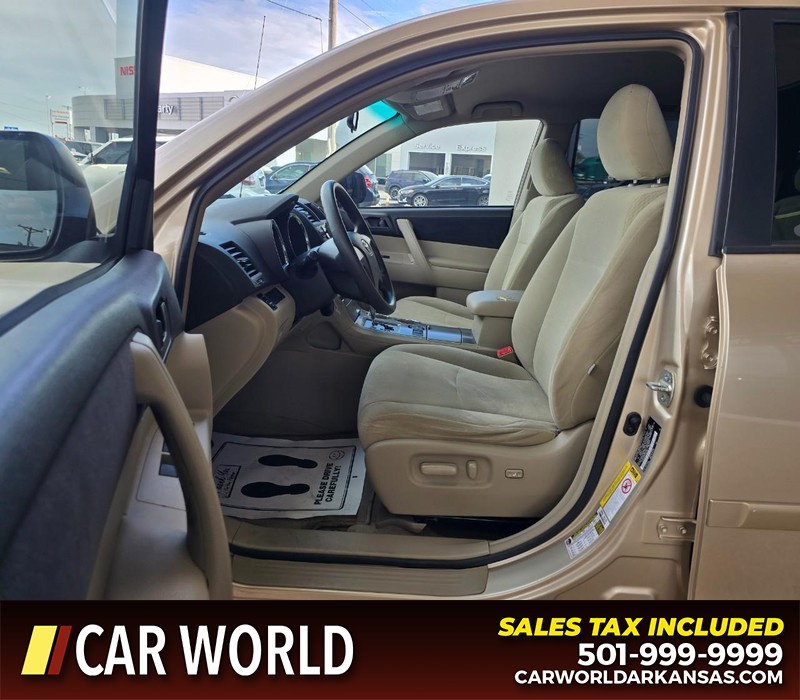 Toyota Highlander Vehicle Full-screen Gallery Image 8