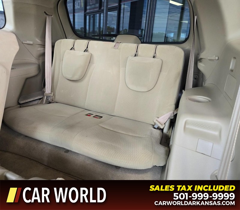 Toyota Highlander Vehicle Full-screen Gallery Image 11
