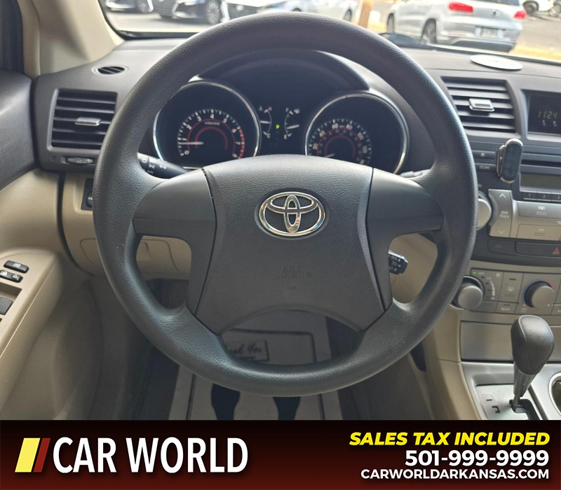 Toyota Highlander Vehicle Full-screen Gallery Image 18