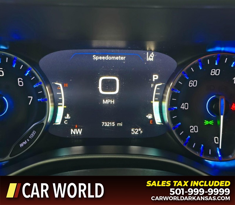Chrysler Pacifica Vehicle Full-screen Gallery Image 22