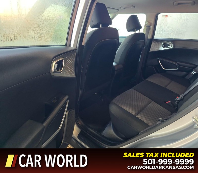 Kia Soul Vehicle Full-screen Gallery Image 9