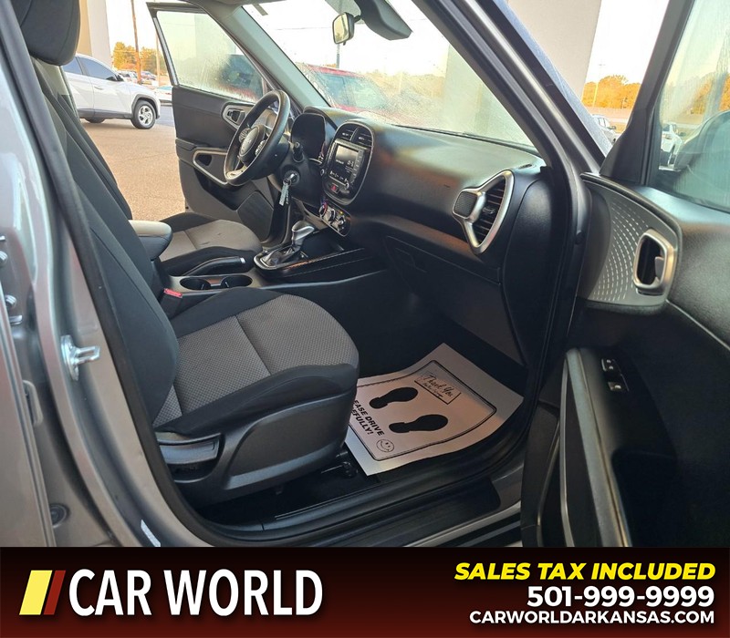 Kia Soul Vehicle Full-screen Gallery Image 11