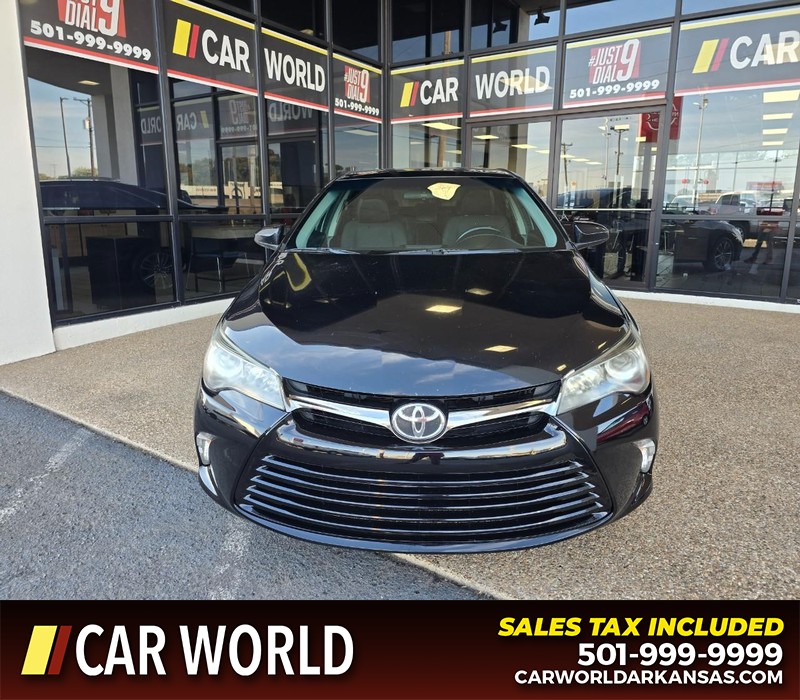 Toyota Camry Vehicle Full-screen Gallery Image 2
