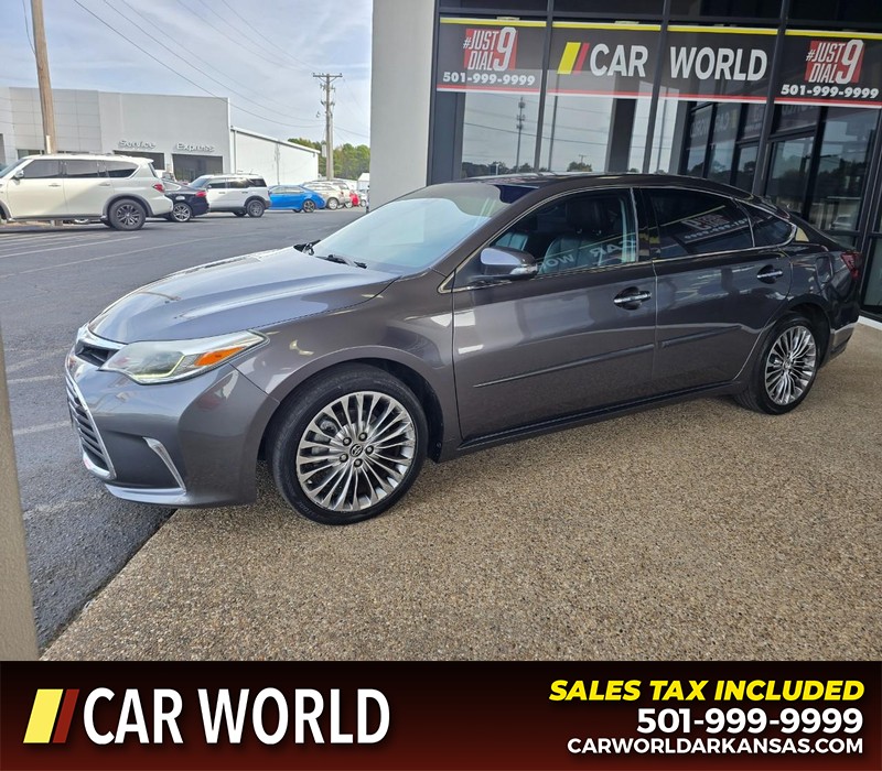 Toyota Avalon Vehicle Full-screen Gallery Image 3