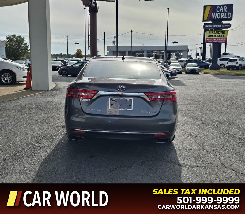 Toyota Avalon Vehicle Full-screen Gallery Image 5