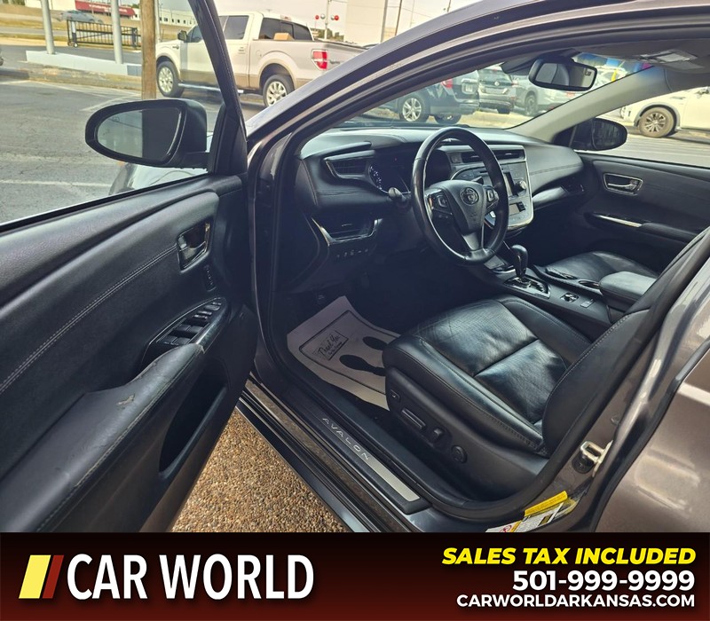Toyota Avalon Vehicle Full-screen Gallery Image 7