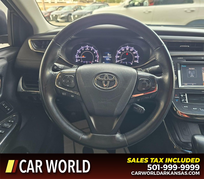 Toyota Avalon Vehicle Full-screen Gallery Image 15