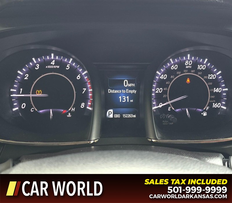 Toyota Avalon Vehicle Full-screen Gallery Image 17