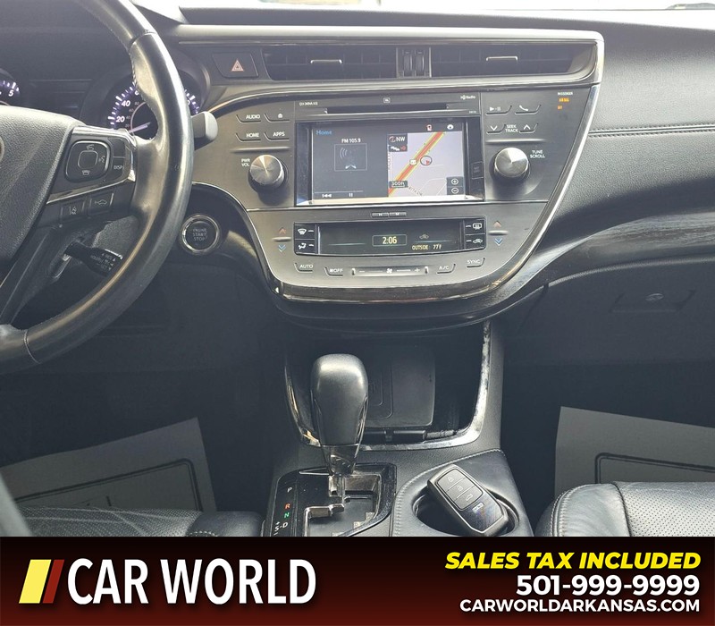 Toyota Avalon Vehicle Full-screen Gallery Image 18