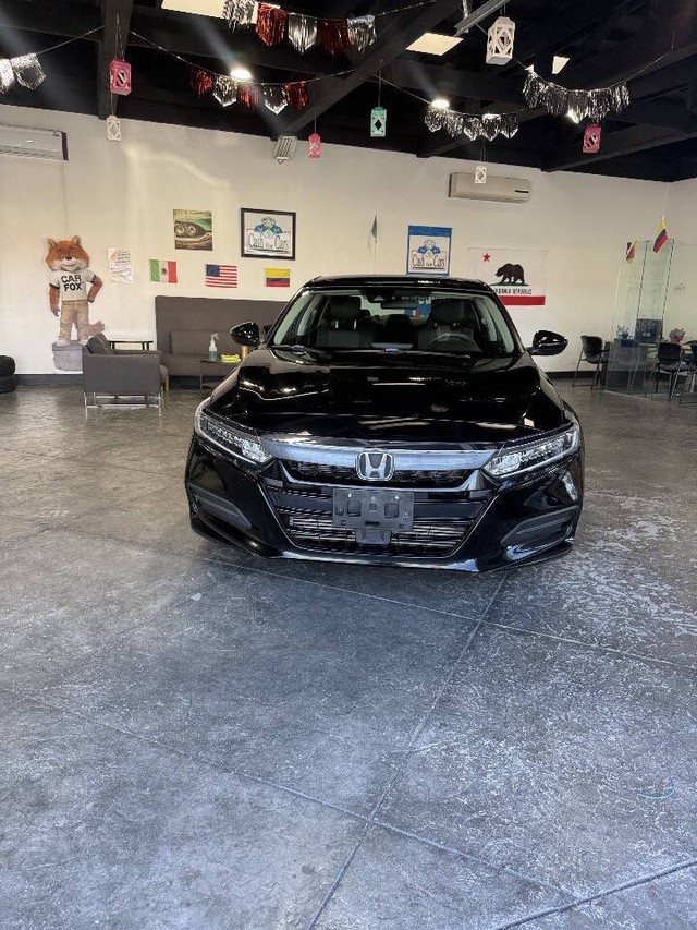 Honda Accord Sedan Vehicle Full-screen Gallery Image 02