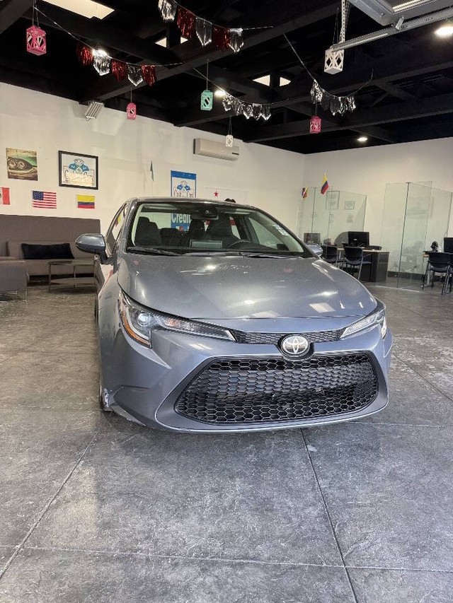 Toyota Corolla Vehicle Full-screen Gallery Image 39