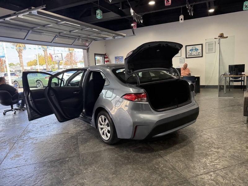 Toyota Corolla Vehicle Full-screen Gallery Image 49