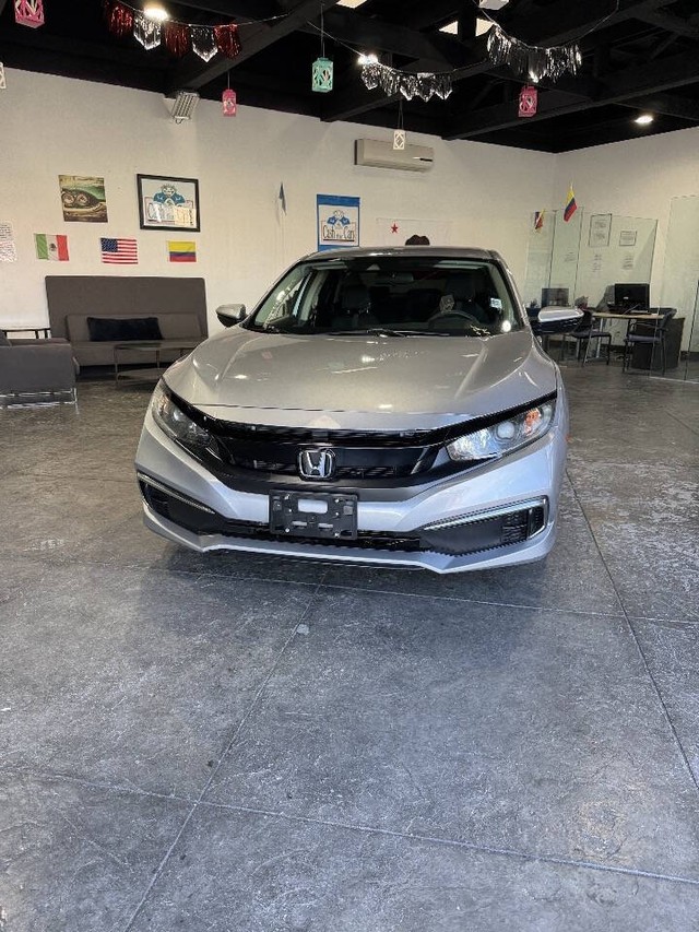 Honda Civic Sedan Vehicle Full-screen Gallery Image 02