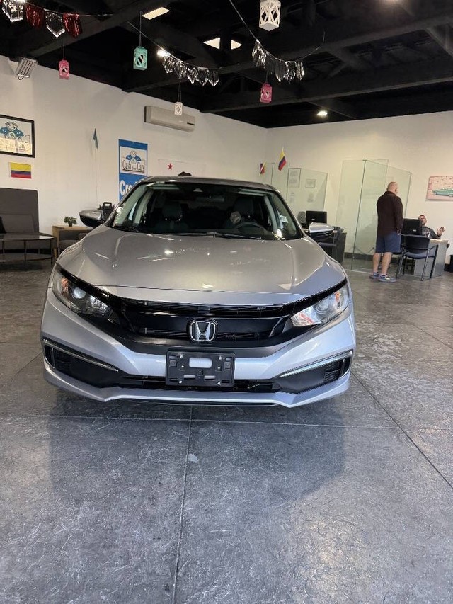 Honda Civic Sedan Vehicle Full-screen Gallery Image 03