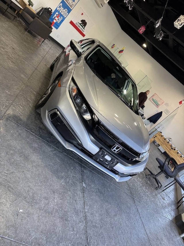 Honda Civic Sedan Vehicle Full-screen Gallery Image 06