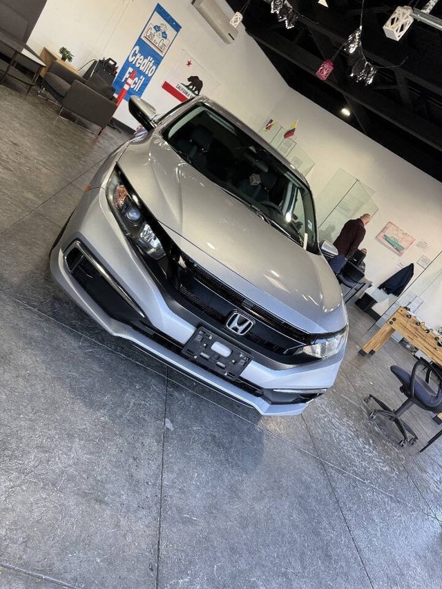 Honda Civic Sedan Vehicle Full-screen Gallery Image 07