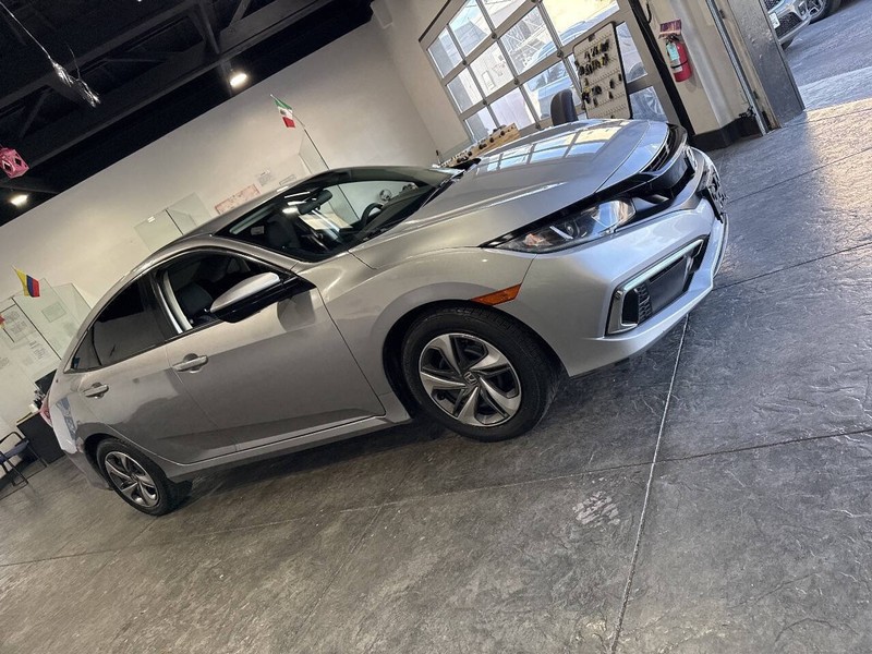 Honda Civic Sedan Vehicle Full-screen Gallery Image 13