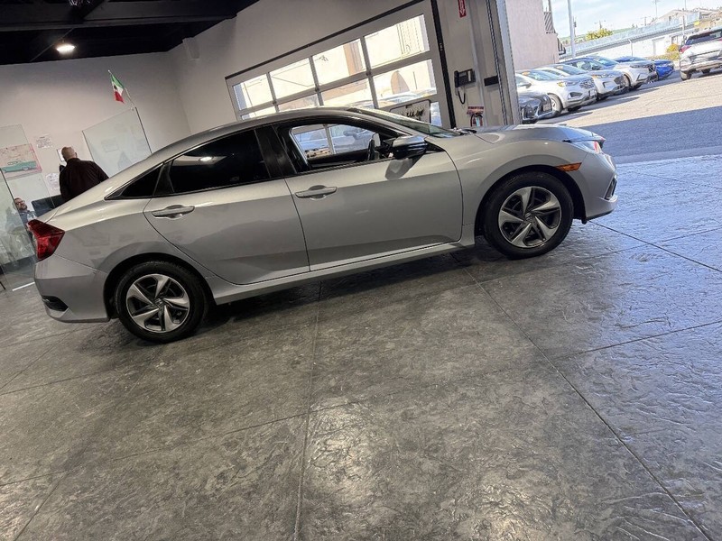 Honda Civic Sedan Vehicle Full-screen Gallery Image 19