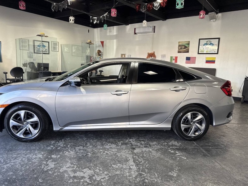 Honda Civic Sedan Vehicle Full-screen Gallery Image 40