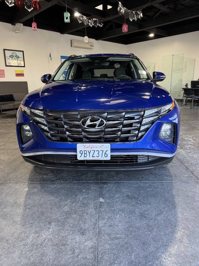 Hyundai Tucson Vehicle Full-screen Gallery Image 02