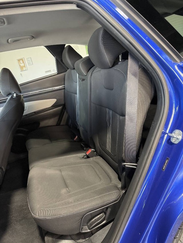 Hyundai Tucson Vehicle Full-screen Gallery Image 39