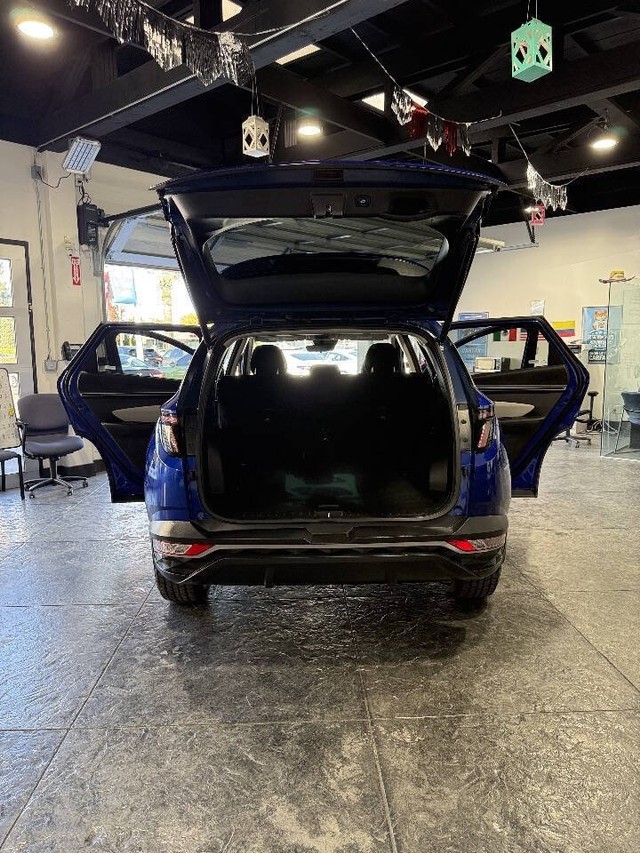 Hyundai Tucson Vehicle Full-screen Gallery Image 43