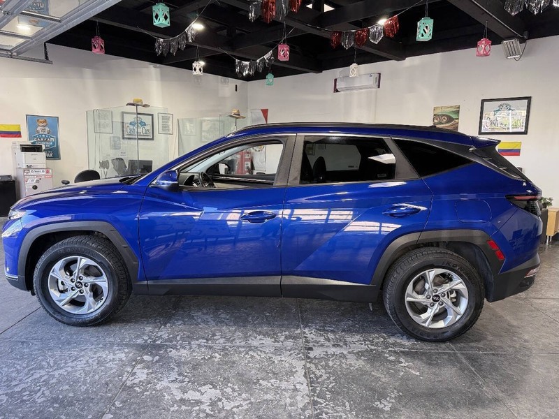 Hyundai Tucson Vehicle Full-screen Gallery Image 12