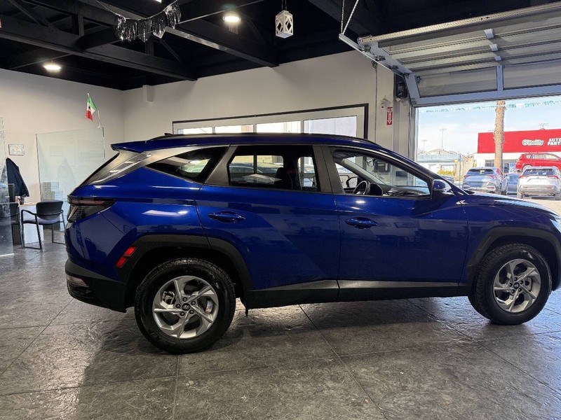 Hyundai Tucson Vehicle Full-screen Gallery Image 20