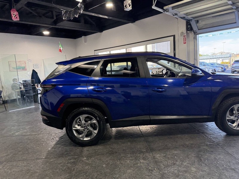 Hyundai Tucson Vehicle Full-screen Gallery Image 24