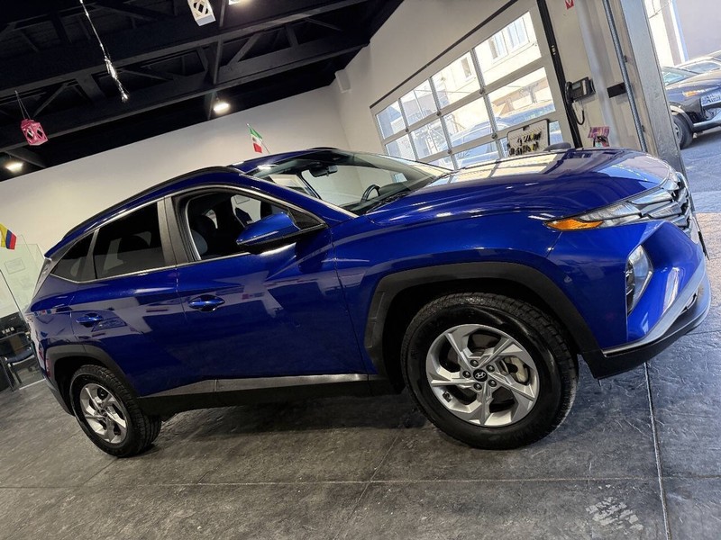 Hyundai Tucson Vehicle Full-screen Gallery Image 30