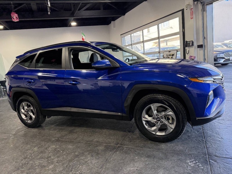 Hyundai Tucson Vehicle Full-screen Gallery Image 31