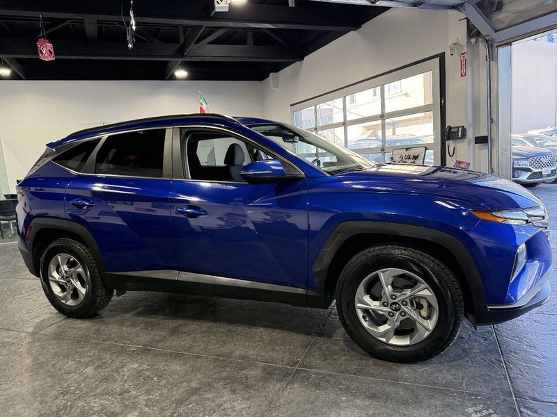 Hyundai Tucson Vehicle Full-screen Gallery Image 32