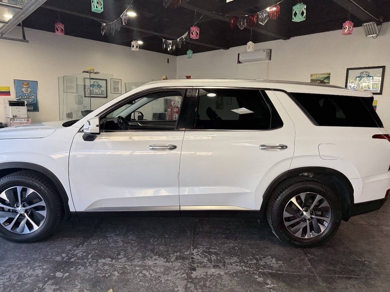 Hyundai Palisade Vehicle Full-screen Gallery Image 12