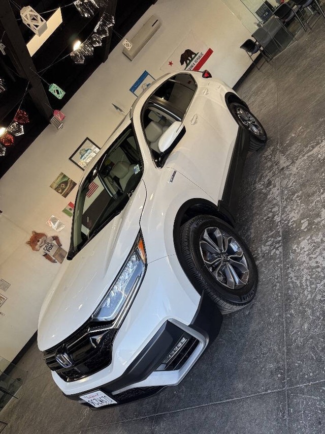 Honda CR-V Hybrid Vehicle Full-screen Gallery Image 13