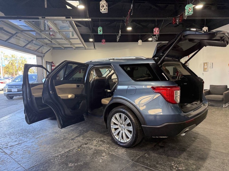 Ford Explorer Vehicle Full-screen Gallery Image 47