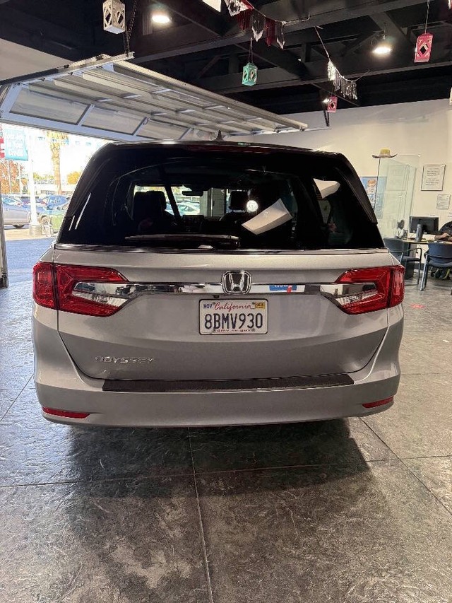 Honda Odyssey Vehicle Full-screen Gallery Image 17