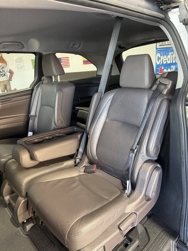 Honda Odyssey Vehicle Full-screen Gallery Image 28