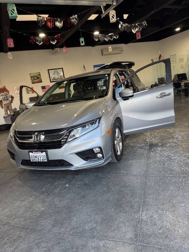 Honda Odyssey Vehicle Full-screen Gallery Image 40