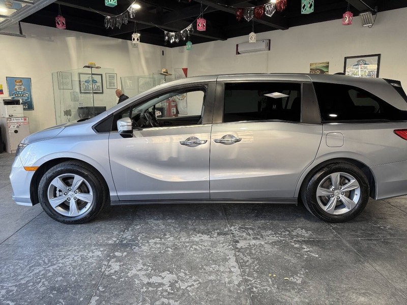 Honda Odyssey Vehicle Full-screen Gallery Image 10