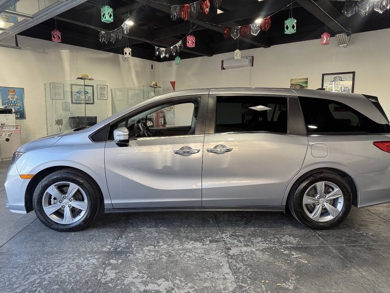 Honda Odyssey Vehicle Full-screen Gallery Image 11