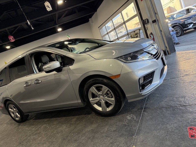 Honda Odyssey Vehicle Full-screen Gallery Image 27