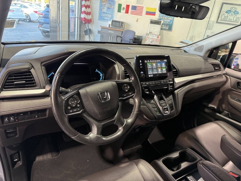 Honda Odyssey Vehicle Full-screen Gallery Image 30